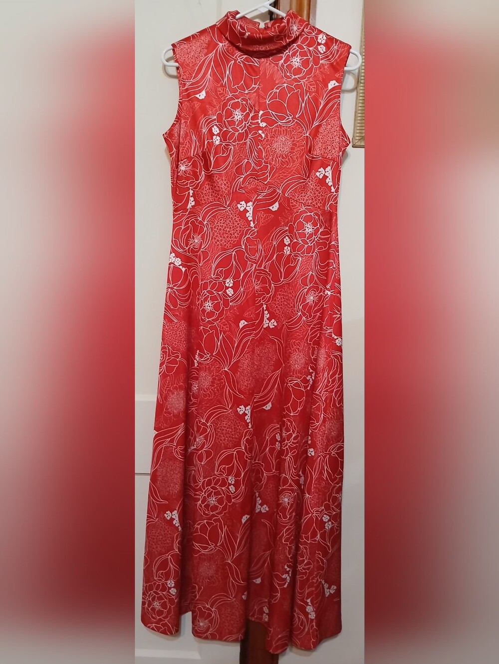 High-Neck Sleeveless Maxi Dress in Red Floral
